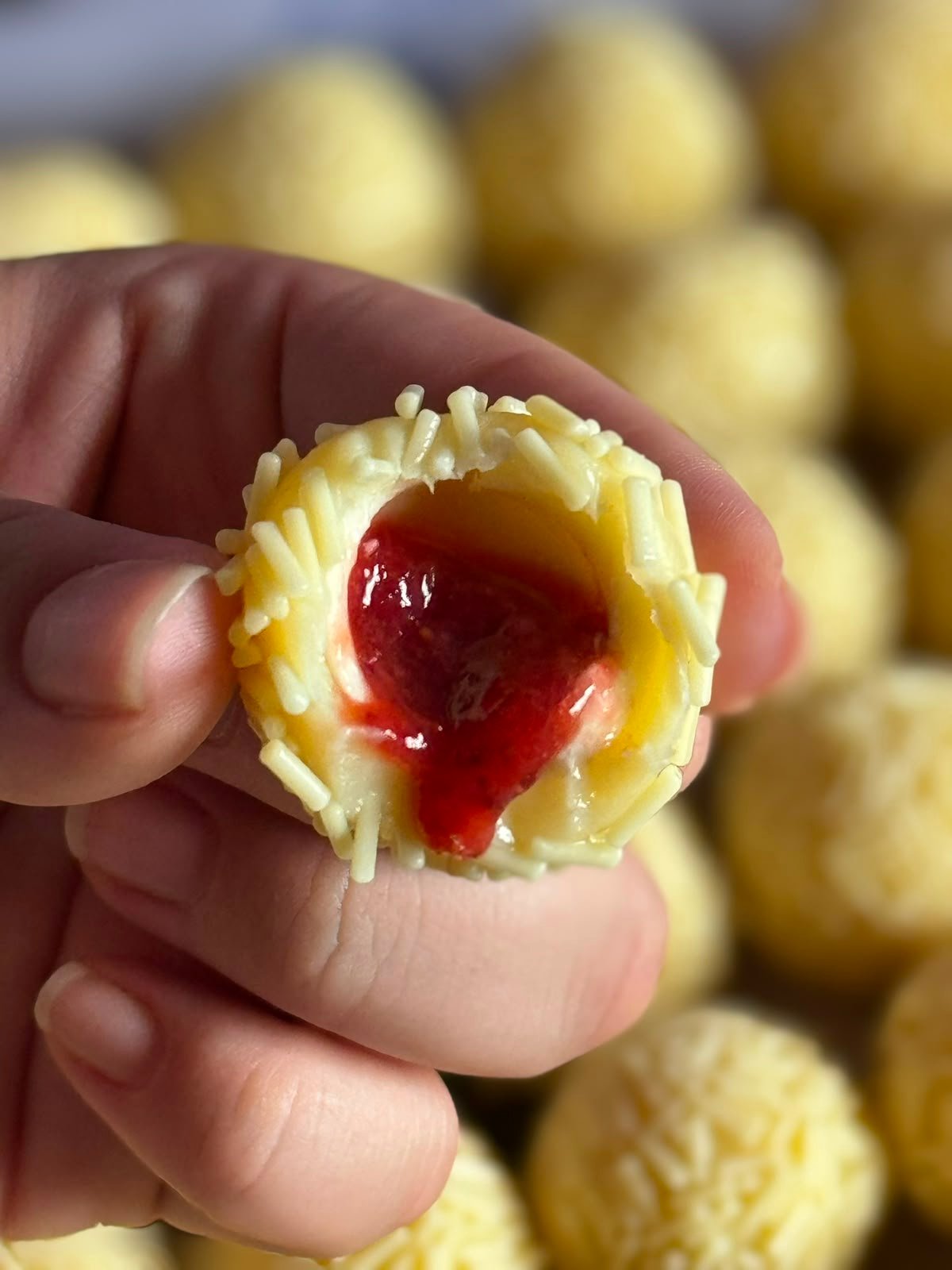 Doce branco com morango Du Dudu Doceria